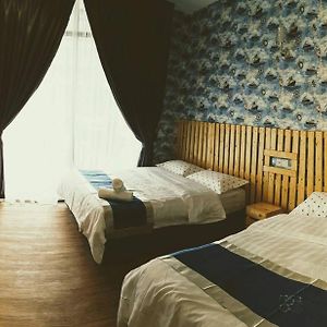 Hotel Zamburger Kota Warisan